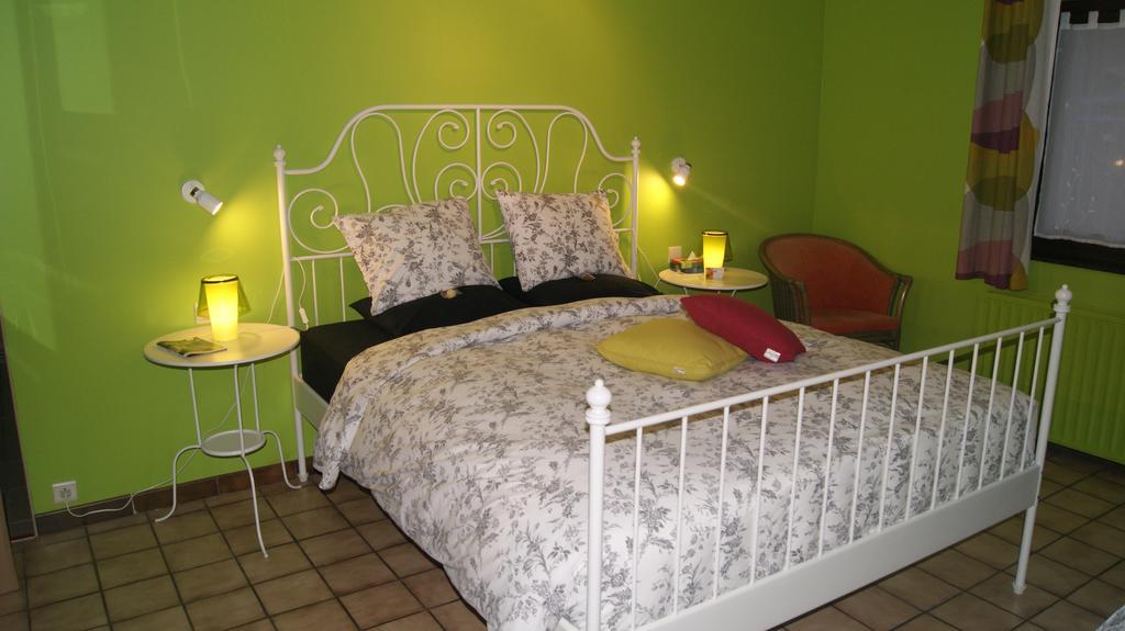 Fleurs-Sauvages Bed & Breakfast Hebronval Oda fotoğraf